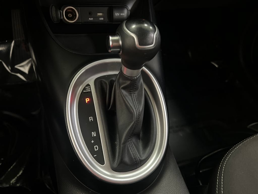 Used 2015 Kia Soul FWD image 24