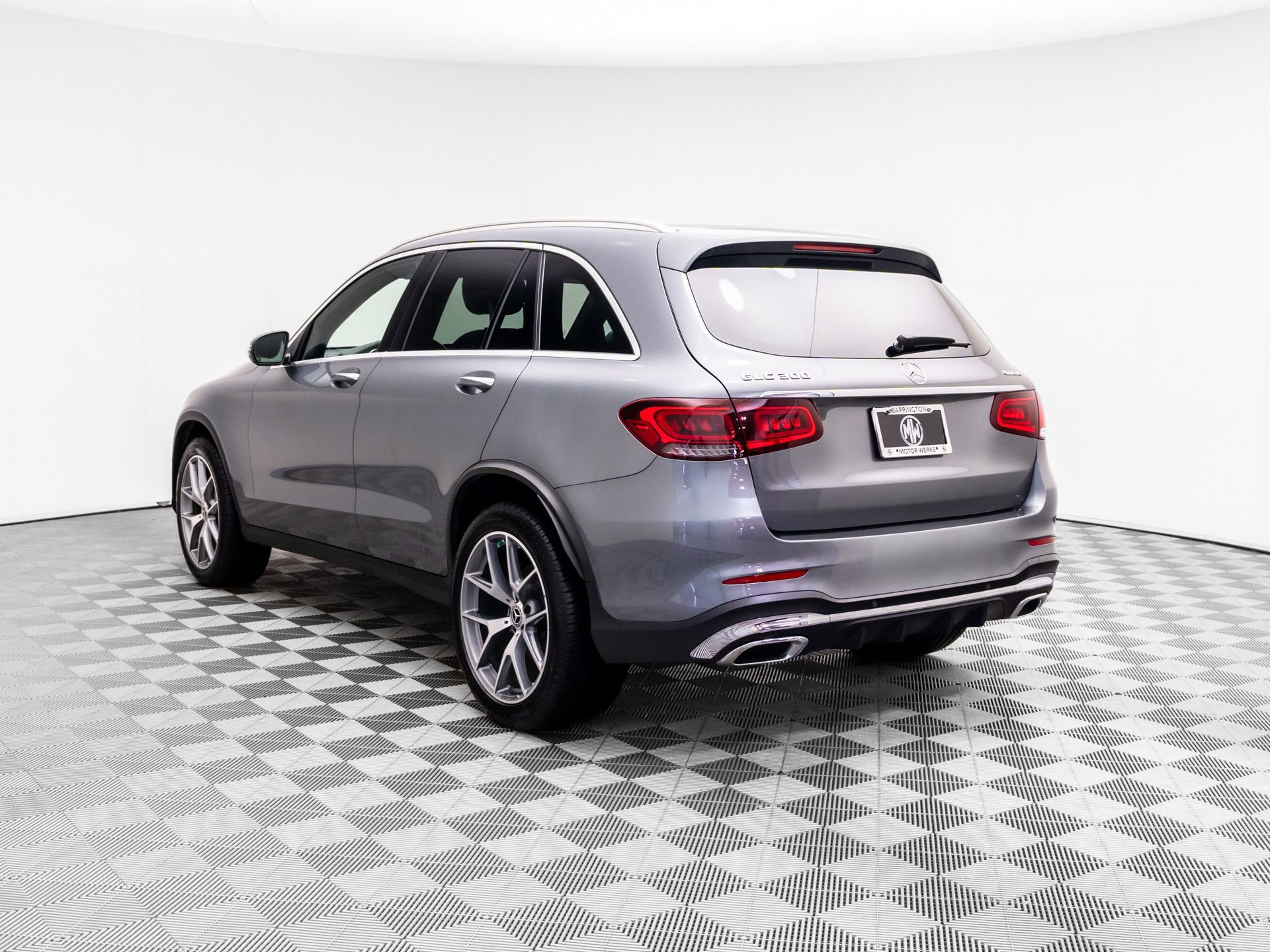 Used 2020 Mercedes-Benz GLC 300 4MATIC image 3