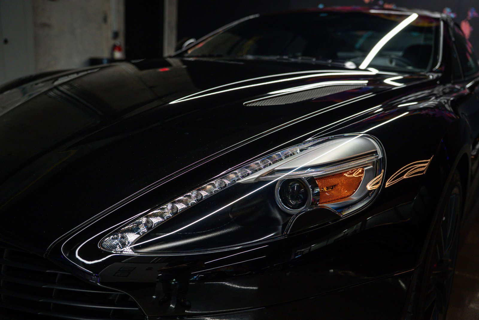 Used 2015 Aston Martin Vanquish Coupe RWD image 17