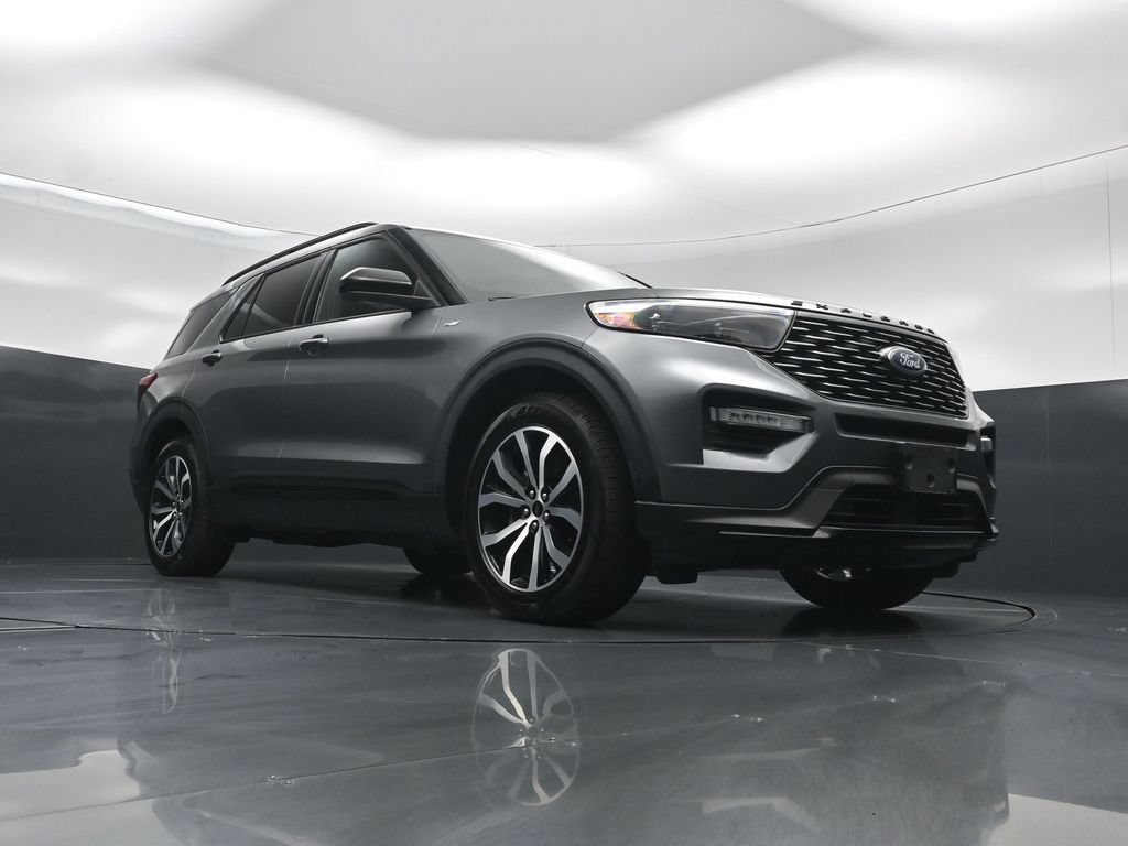 Certified 2023 Ford Explorer ST-Line w/ Class IV Trailer Tow Package RWD image 45