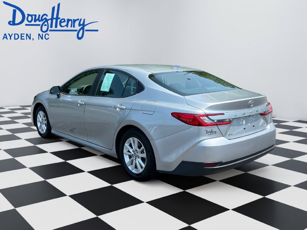 Used 2025 Toyota Camry LE FWD image 3