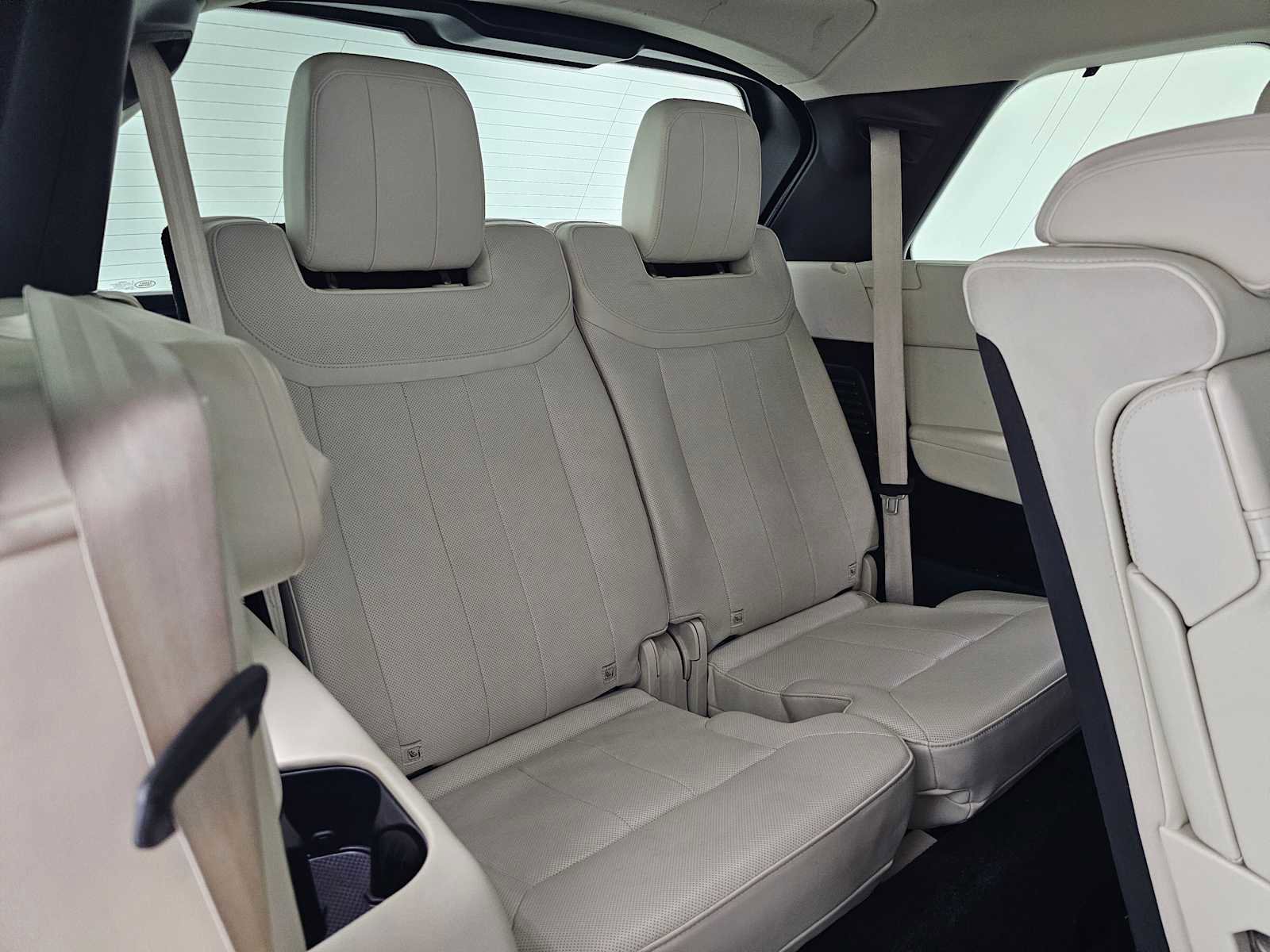 Used 2023 Land Rover Range Rover Long Wheelbase SE AWD/4WD image 13