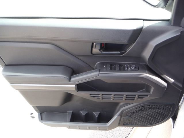 Used 2024 Toyota Tacoma SR5 AWD/4WD image 15