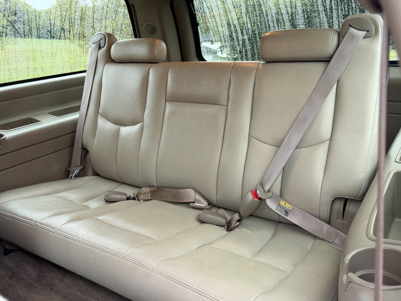Used 2004 Chevrolet Suburban 2500 LT w/ Preferred Equipment Group AWD/4WD image 15