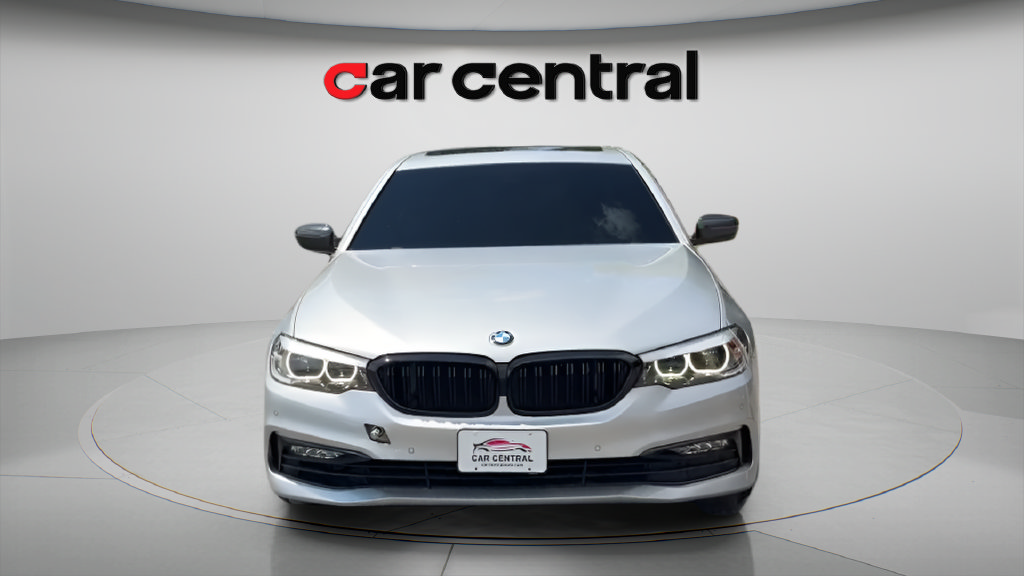 Used 2017 BMW 530i xDrive AWD/4WD image 9