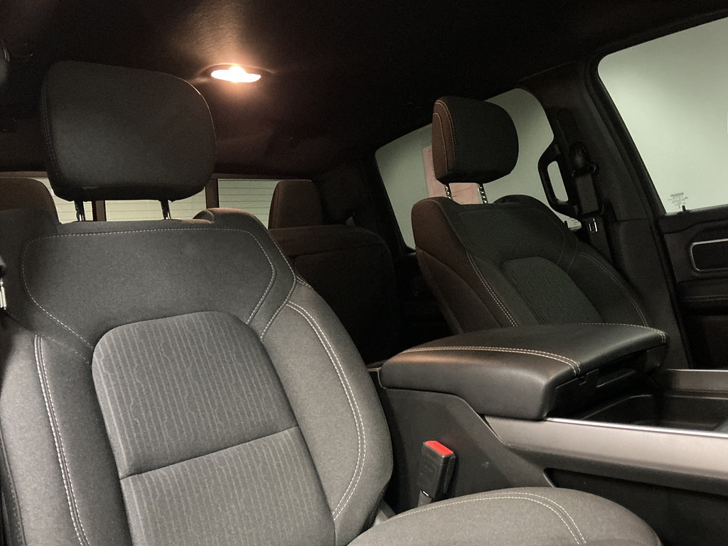 Used 2024 RAM 1500 Big Horn AWD/4WD image 36
