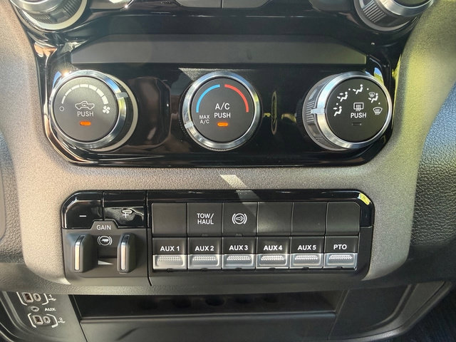 New 2026 RAM 5500 Tradesman w/ Chrome Appearance Group AWD/4WD image 24