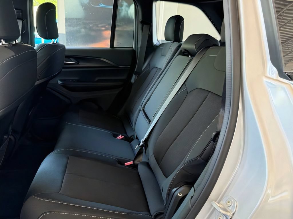 New 2026 Jeep Grand Cherokee Laredo X RWD image 22