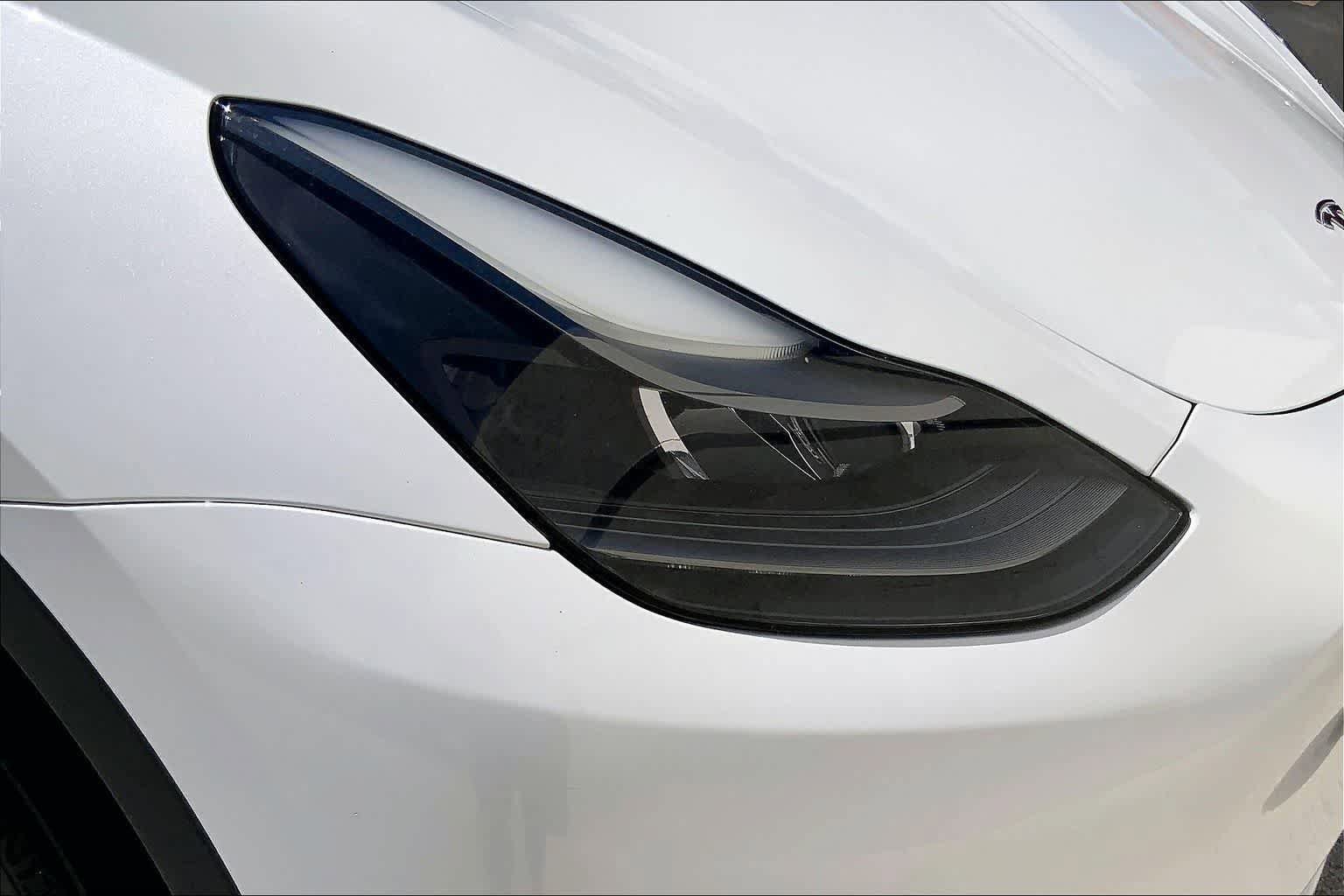 Used 2023 Tesla Model Y Long Range AWD/4WD image 32