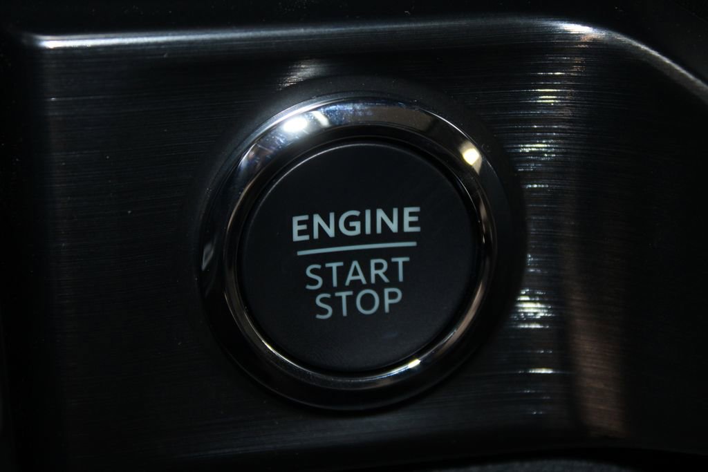 New 2026 Ford F250 Lariat w/ Black Appearance Package image 50