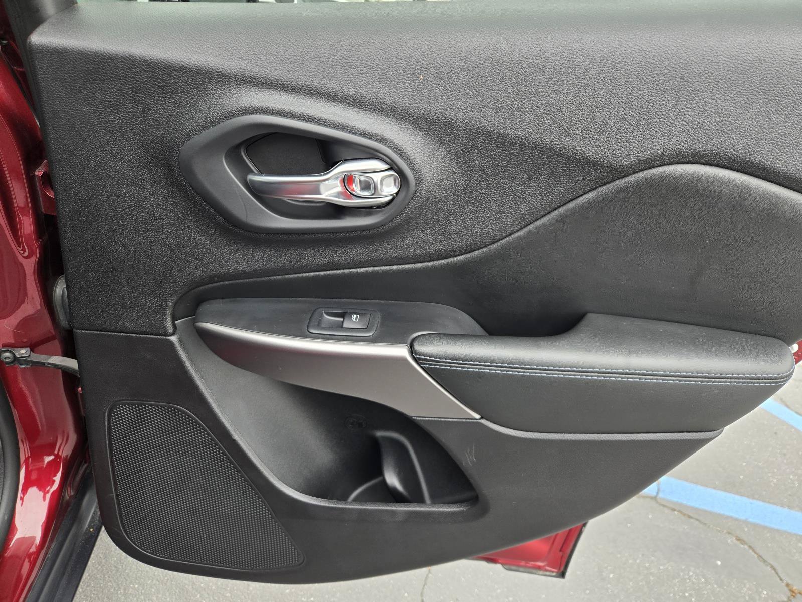 Certified 2021 Jeep Cherokee Latitude FWD image 27
