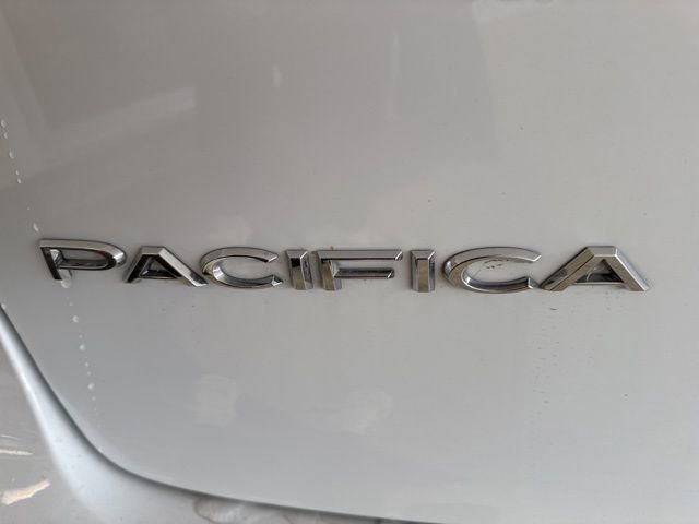 Used 2025 Chrysler Pacifica Select FWD image 38