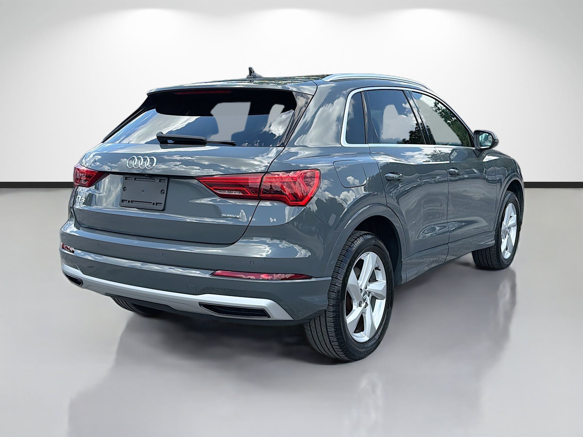 Used 2020 Audi Q3 2.0T Premium Plus AWD/4WD image 3