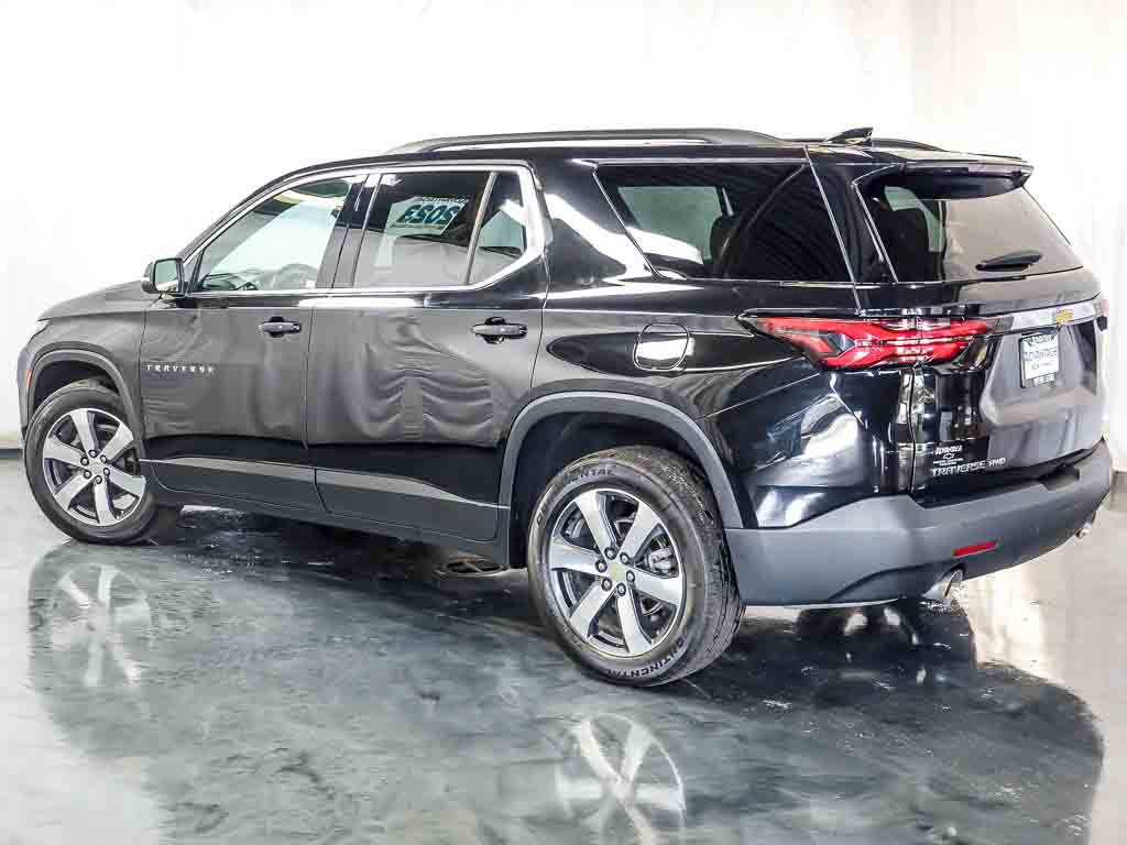 Used 2023 Chevrolet Traverse LT w/ LT Premium Package AWD/4WD image 9