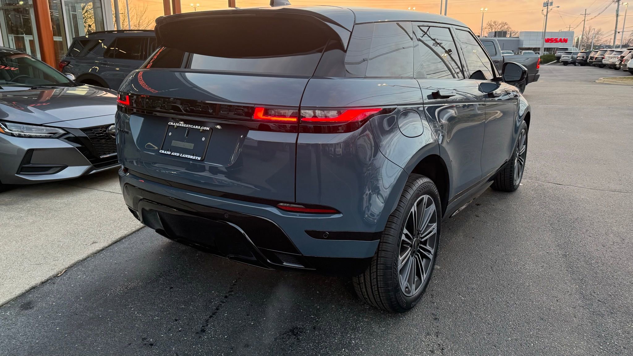 Used 2024 Land Rover Range Rover Evoque Dynamic SE image 5