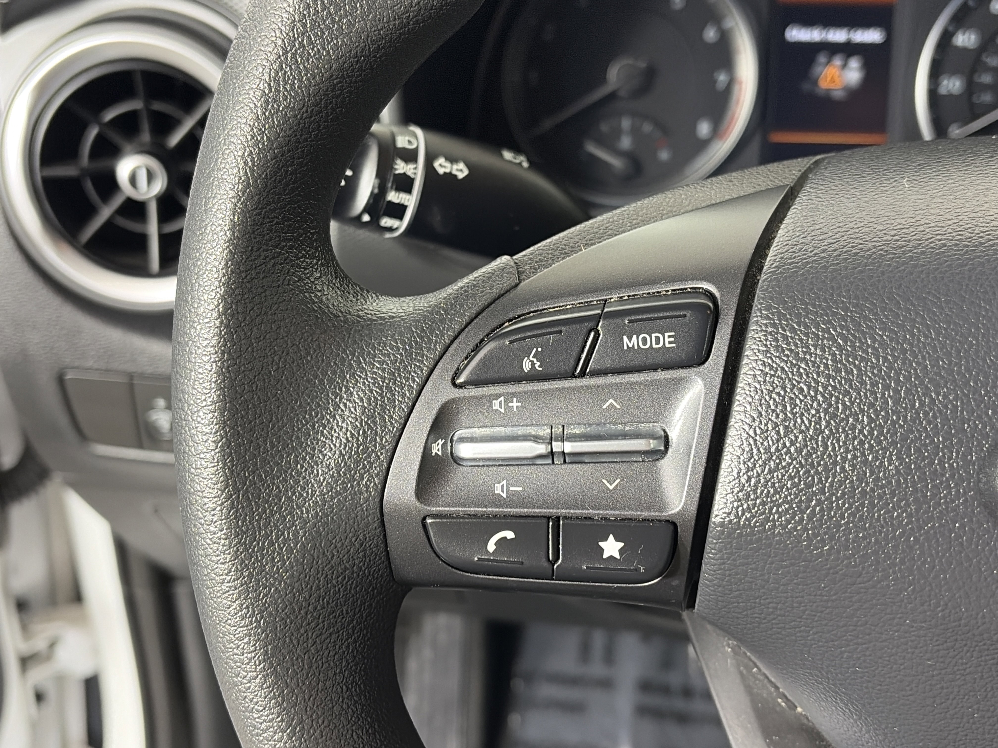 Used 2023 Hyundai Kona SEL image 26