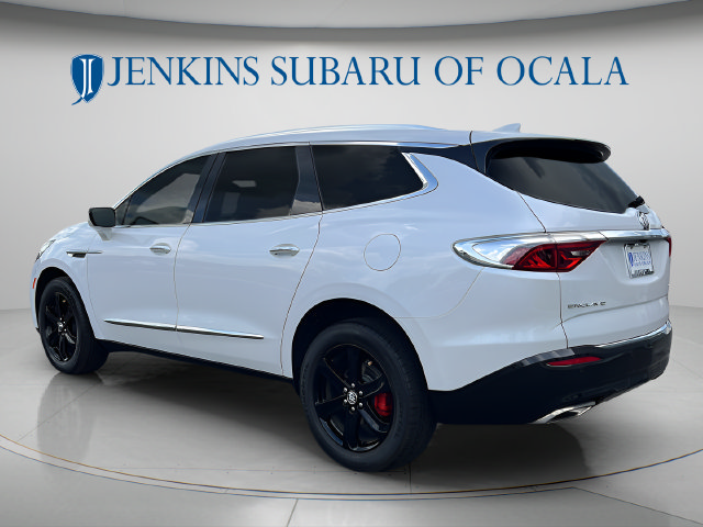 Used 2024 Buick Enclave Essence w/ Experience Buick Package FWD image 5