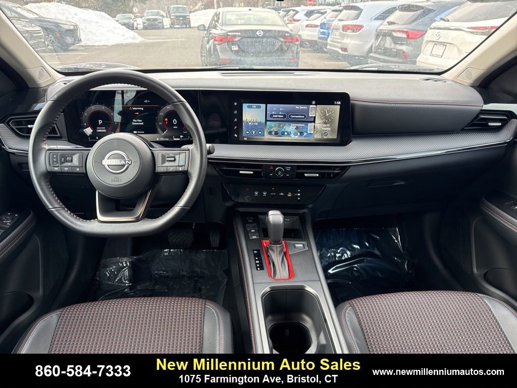 Used 2025 Nissan Kicks SR image 11