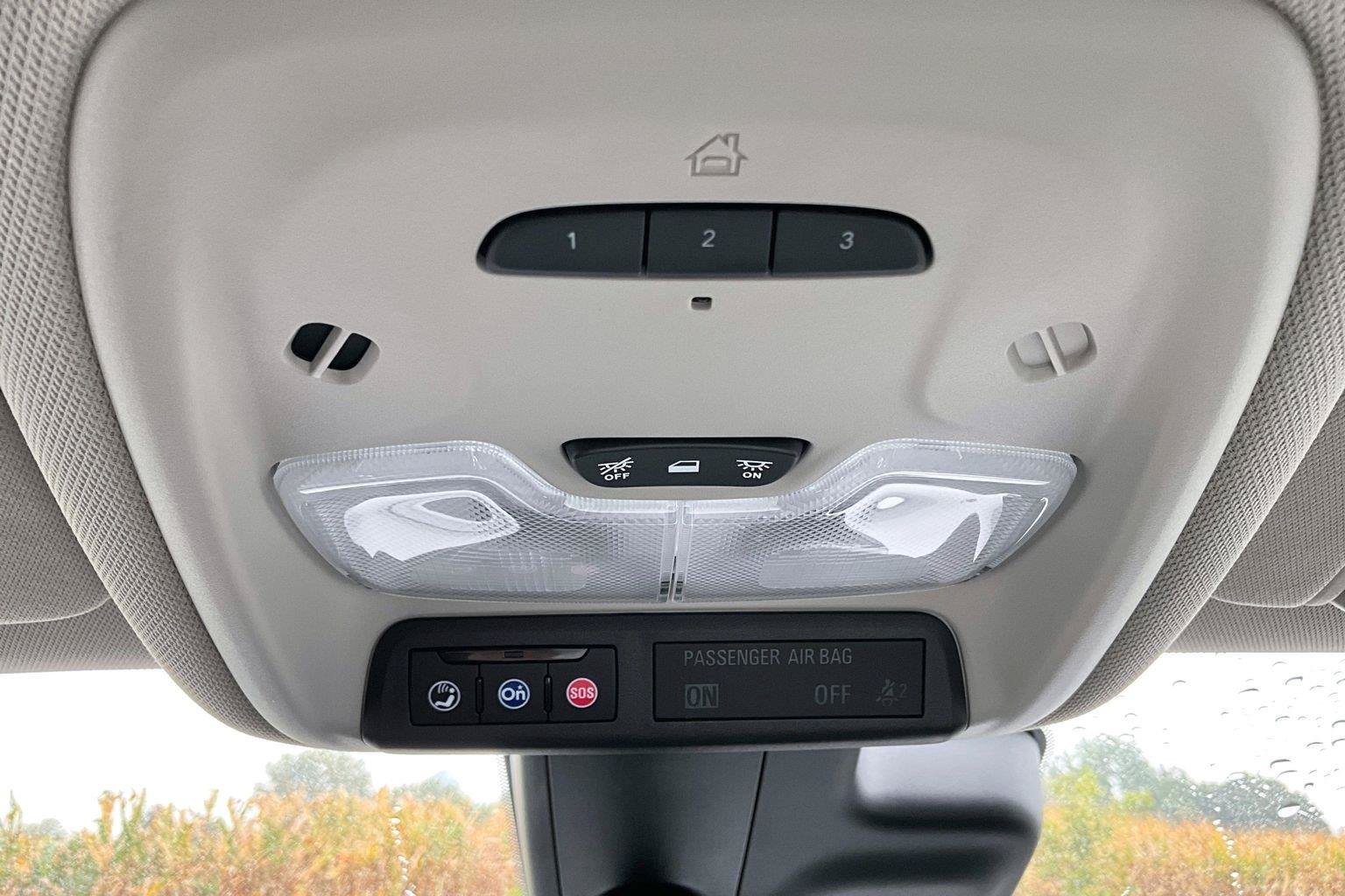 Used 2025 Buick Encore GX Avenir w/ Avenir Technology Package FWD image 38