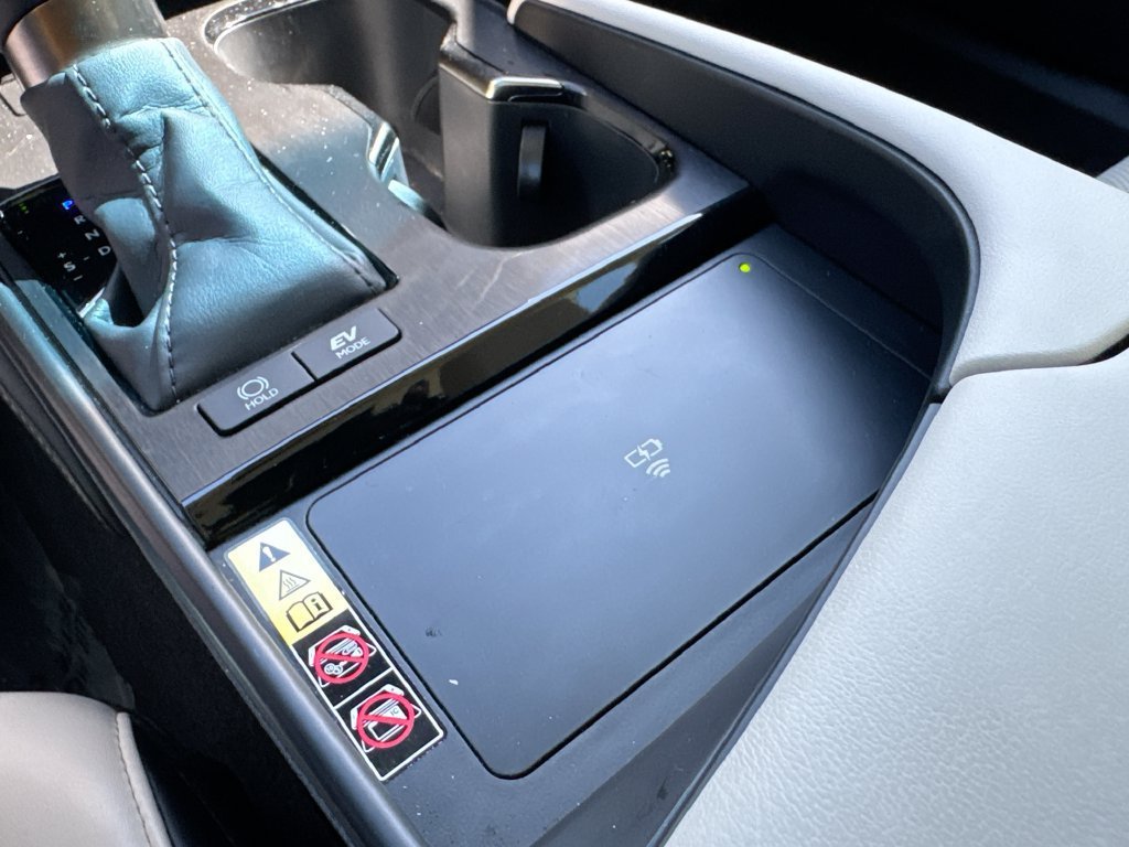 Used 2025 Lexus ES 300h w/ Premium Package FWD image 31