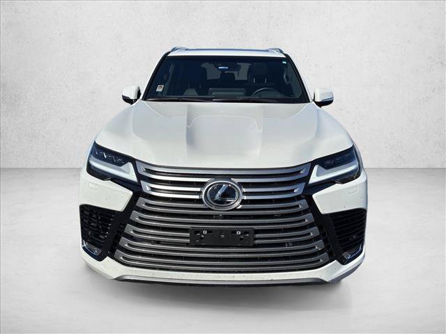 Used 2024 Lexus LX 600 4WD w/ Luxury Package image 2