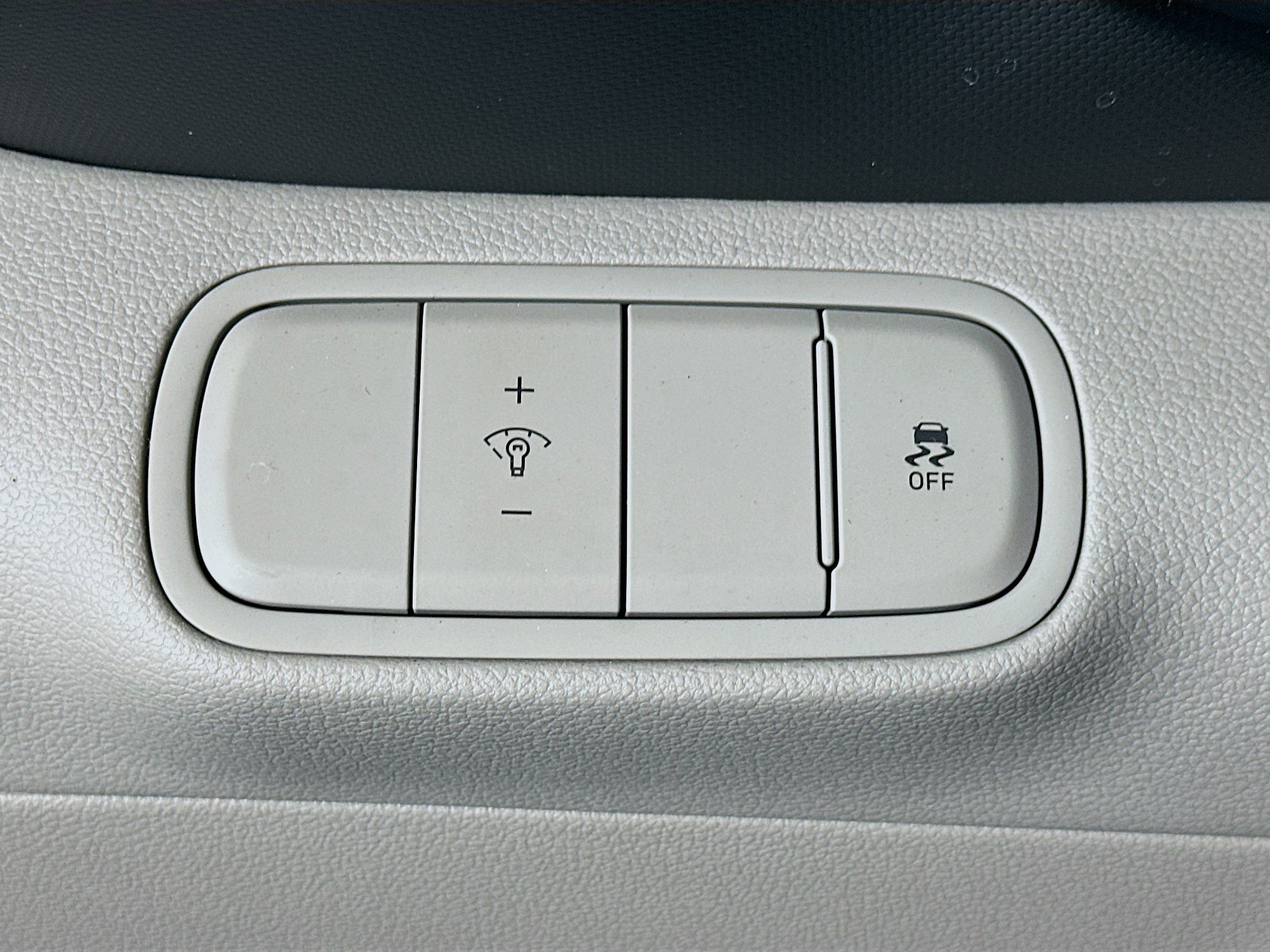 Used 2023 Hyundai Venue SEL FWD image 17
