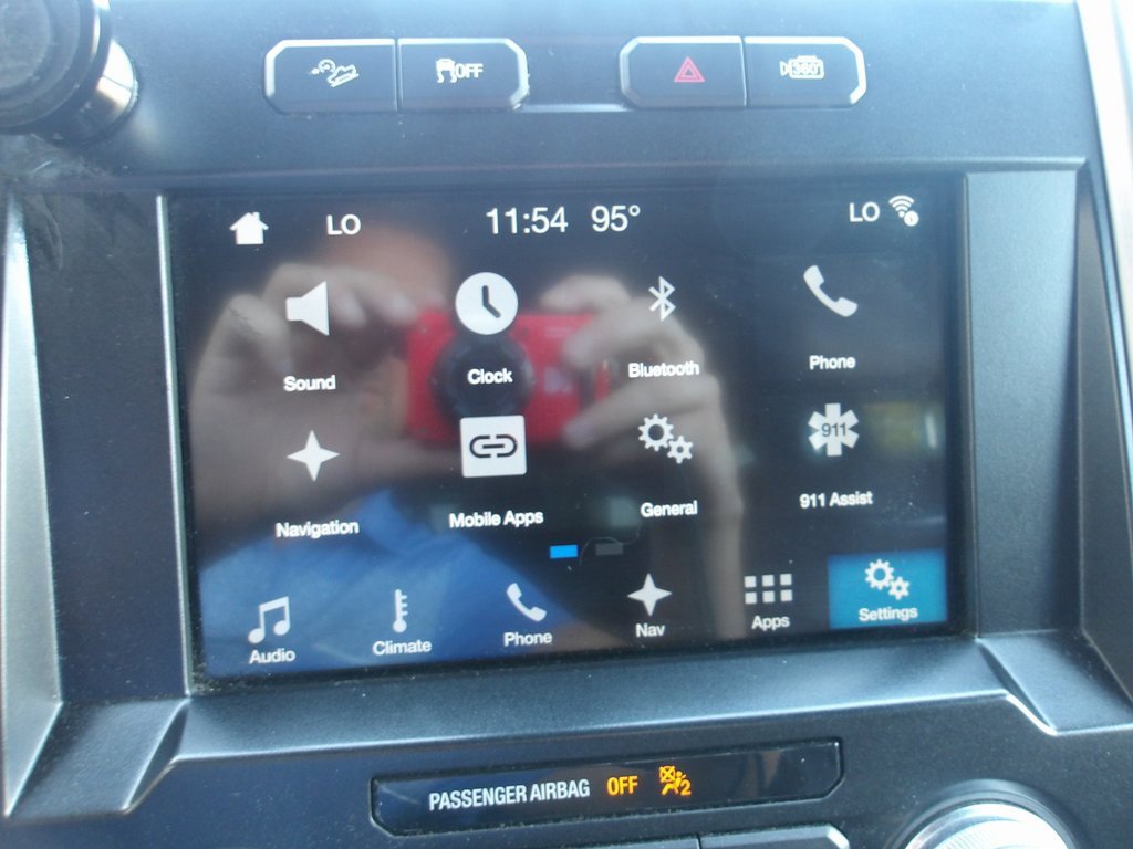 Used 2016 Ford F150 Platinum w/ Equipment Group 701A Luxury image 18