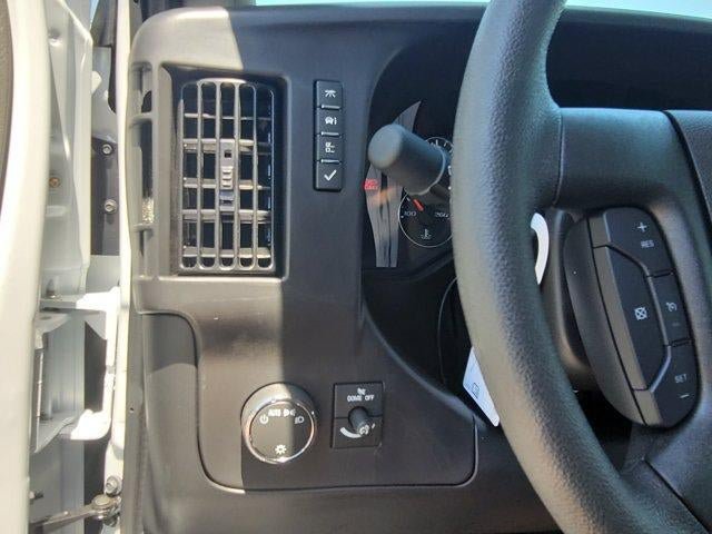 New 2026 Chevrolet Express 2500 Extended w/ Communications Package RWD image 16