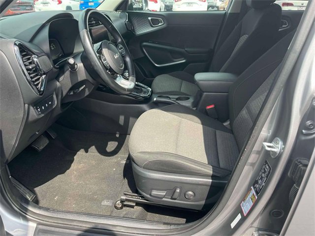 Used 2023 Kia Soul EX image 27