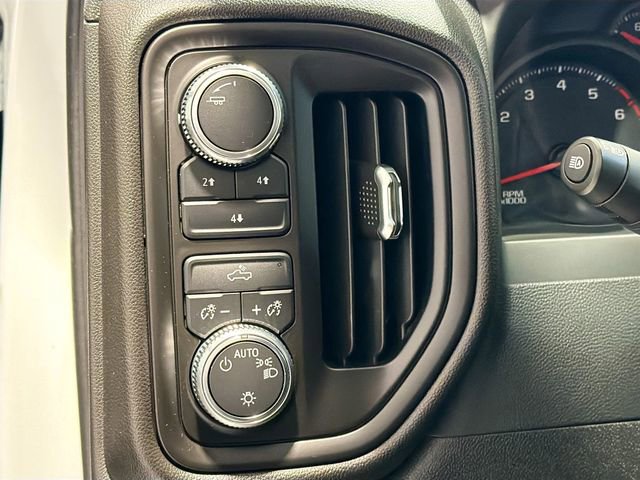 Used 2024 GMC Sierra 3500 Pro w/ Convenience Package image 10