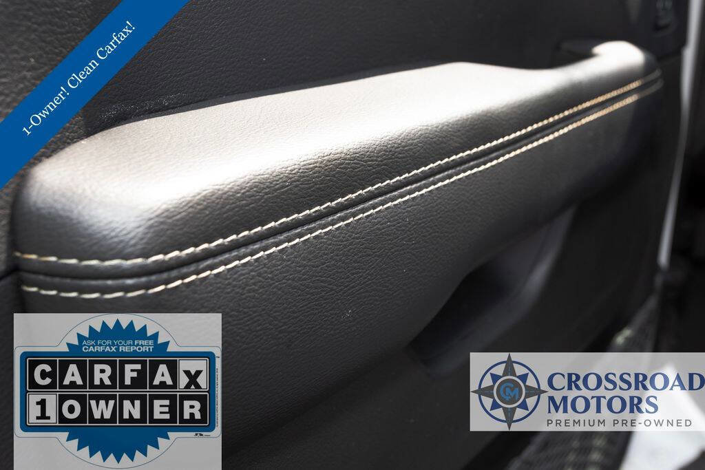 Used 2019 Jeep Wrangler Unlimited Sahara w/ Safety Group image 17