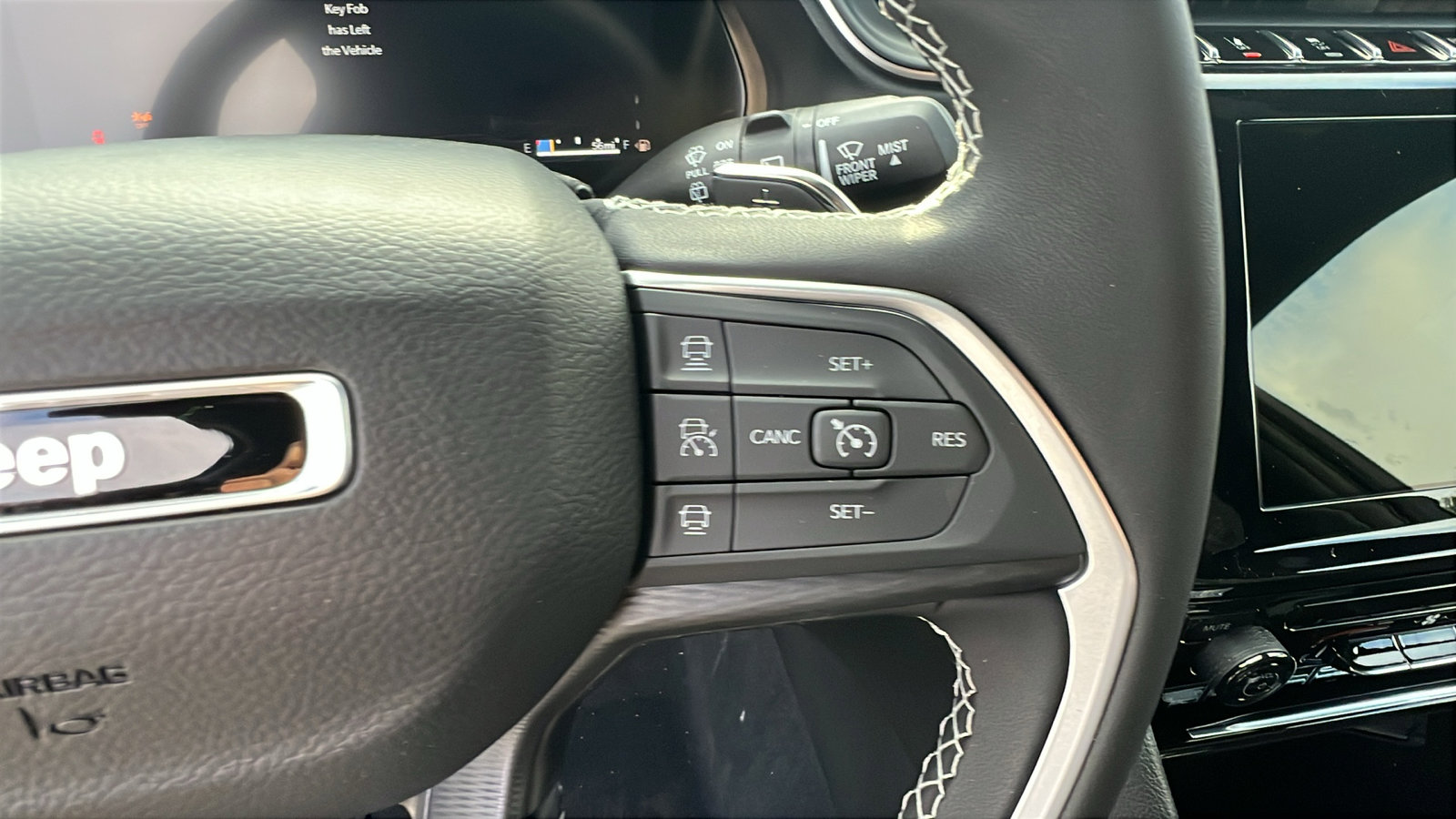 New 2025 Jeep Grand Cherokee Laredo image 25