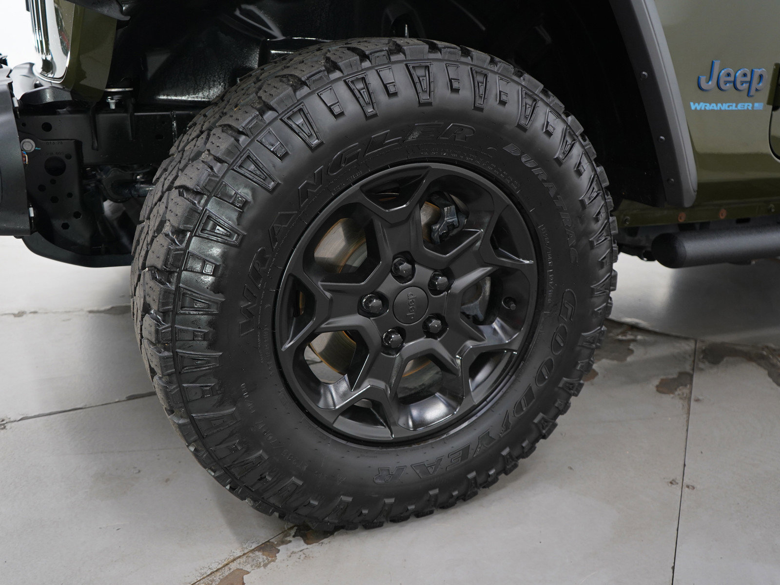 Used 2023 Jeep Wrangler Unlimited Rubicon 4xe w/ Steel Bumper Group image 31