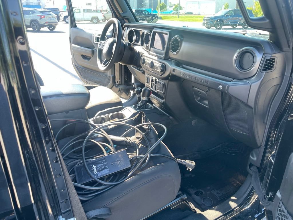 Used 2023 Jeep Wrangler Unlimited w/ Cold Weather Group AWD/4WD image 17