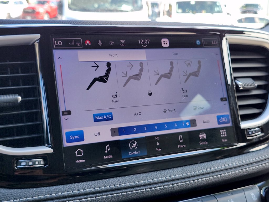 Used 2021 Chrysler Pacifica Touring-L w/ Uconnect Theater Family Group FWD image 23