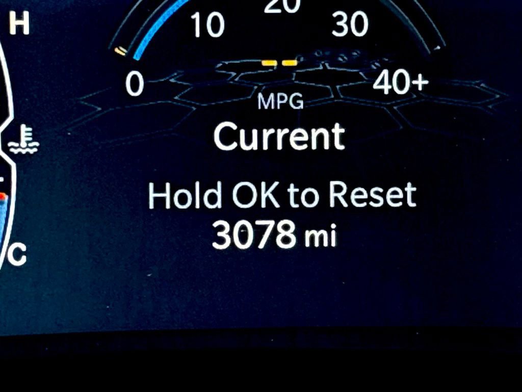 Used 2023 Jeep Compass Sport image 13