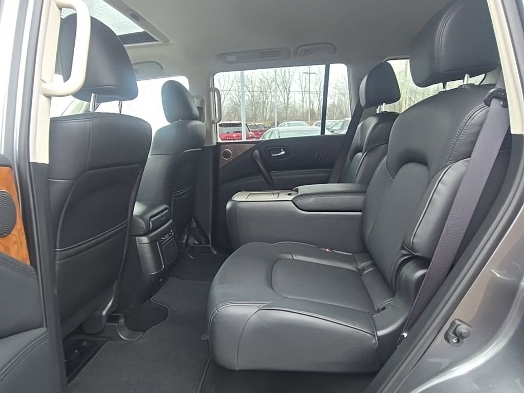 Used 2024 Nissan Armada SL w/ Captain's Chairs Package image 39