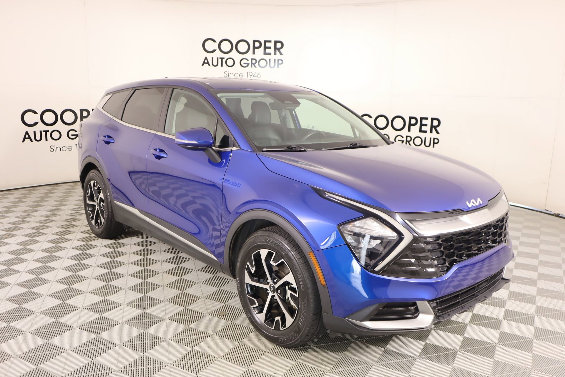 Used 2023 Kia Sportage EX image 1