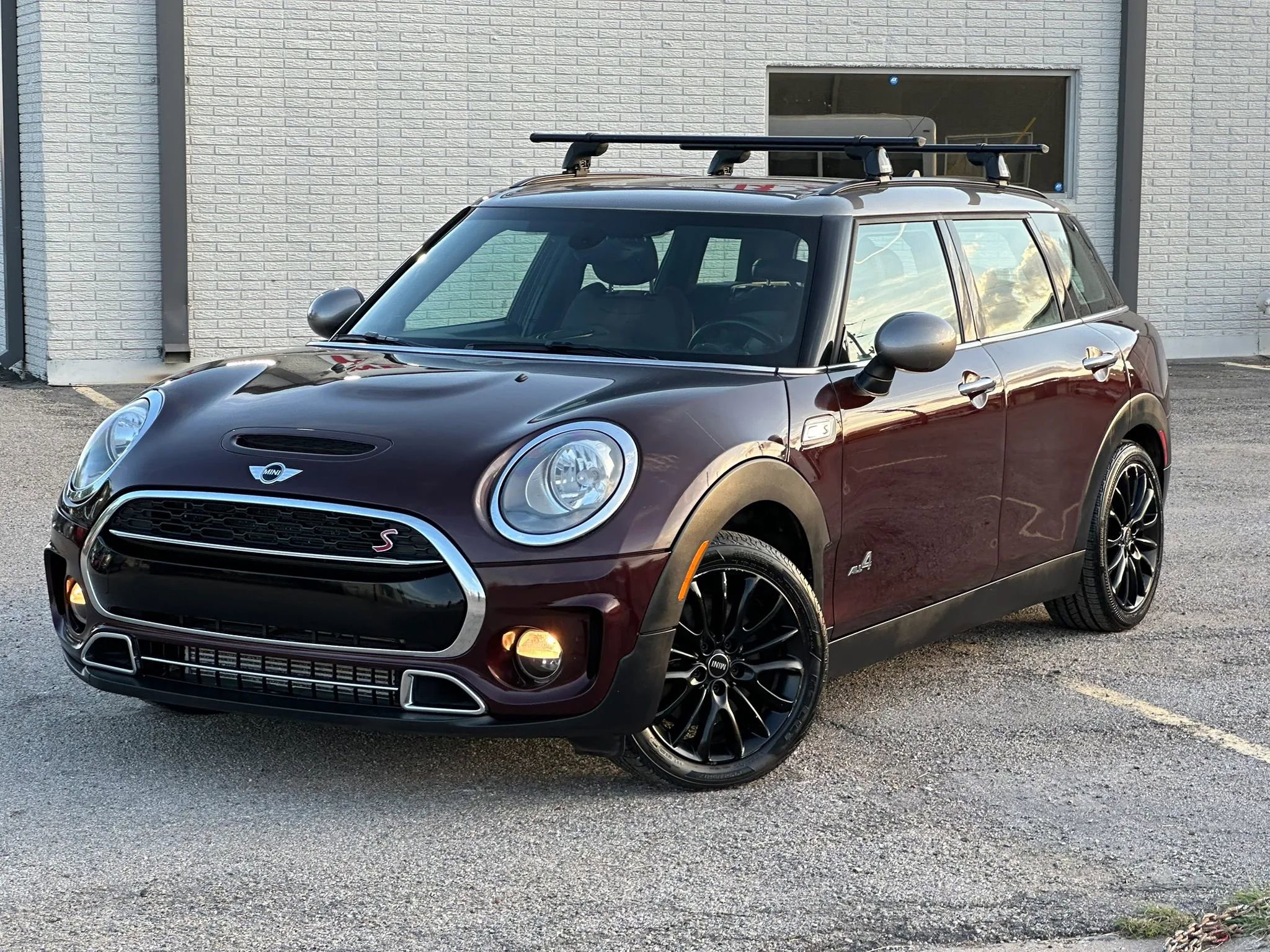 Used 2017 MINI Cooper Clubman S AWD/4WD image 2
