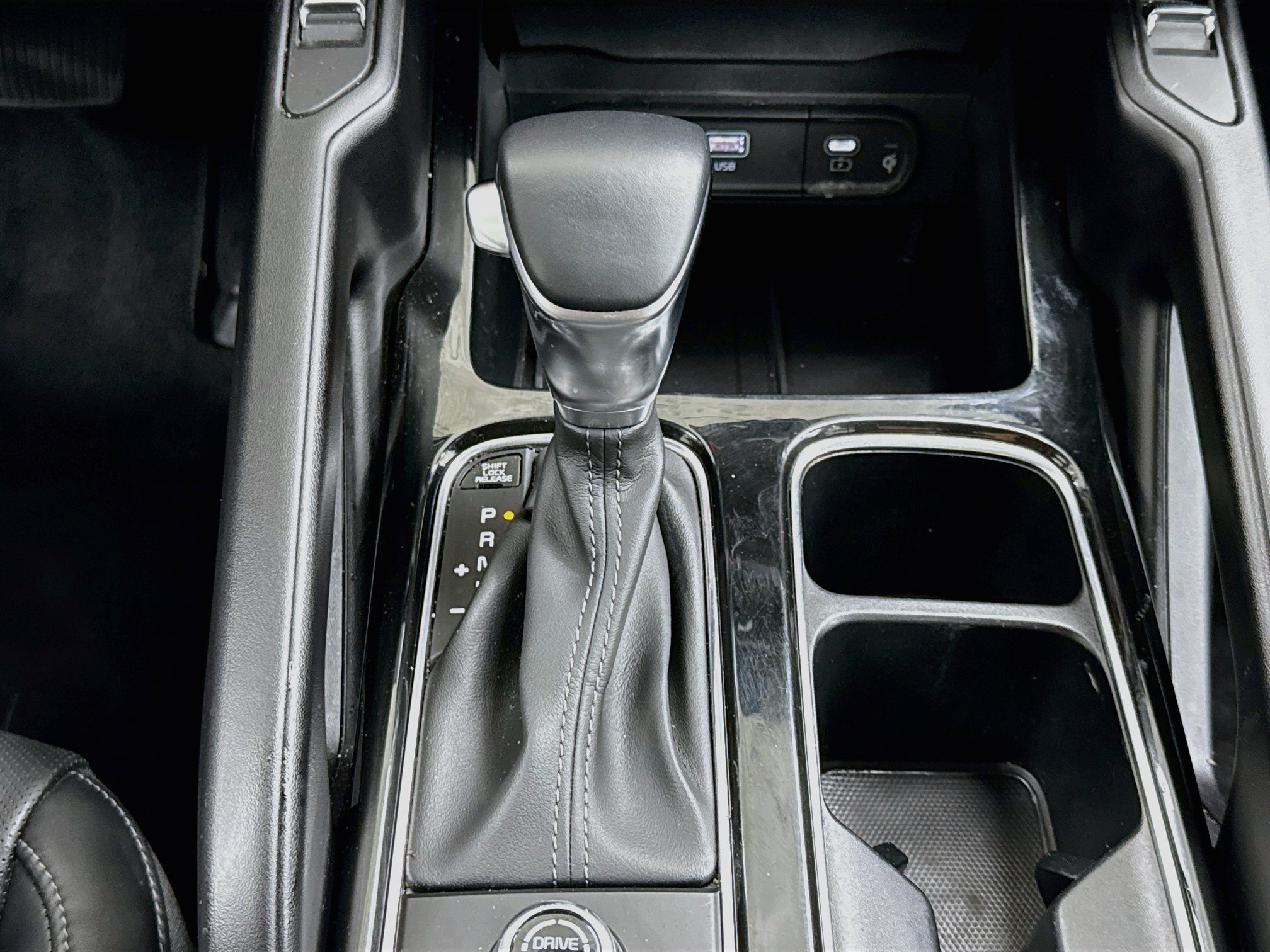 Used 2025 Kia Telluride S FWD image 23