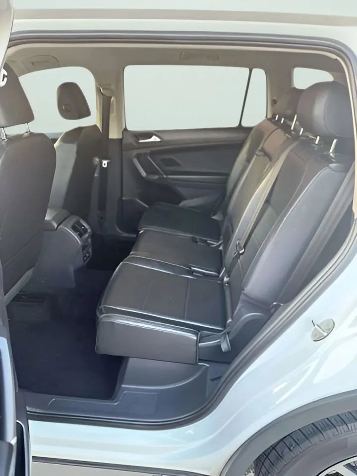 Used 2020 Volkswagen Tiguan SEL image 28