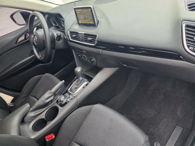 Used 2016 MAZDA MAZDA3 i Sport FWD image 16