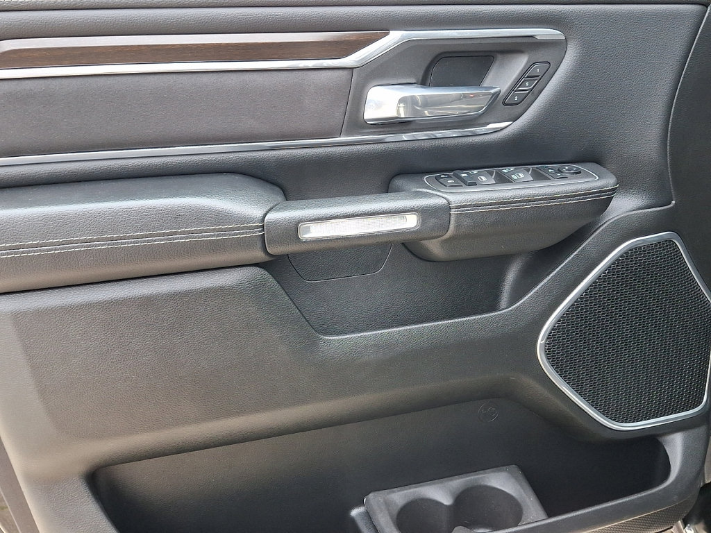 Used 2022 RAM 1500 Laramie AWD/4WD image 22