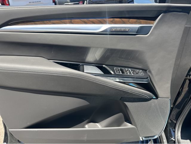 New 2026 Cadillac Escalade Platinum Sport w/ LPO, ONYX Package AWD/4WD image 24