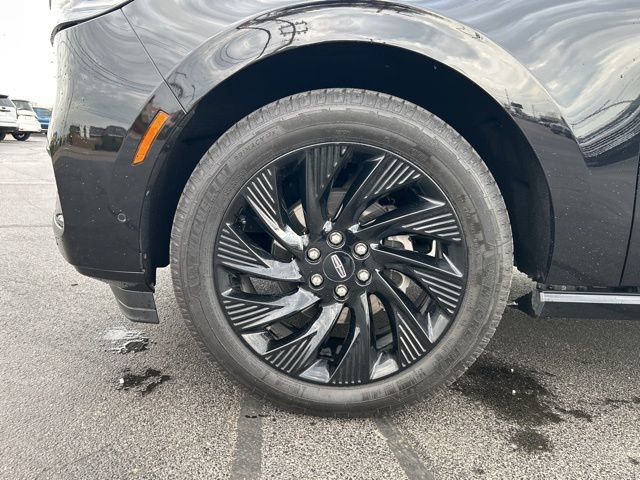 Used 2025 Lincoln Navigator Reserve w/ Jet Appearance Package AWD/4WD image 11