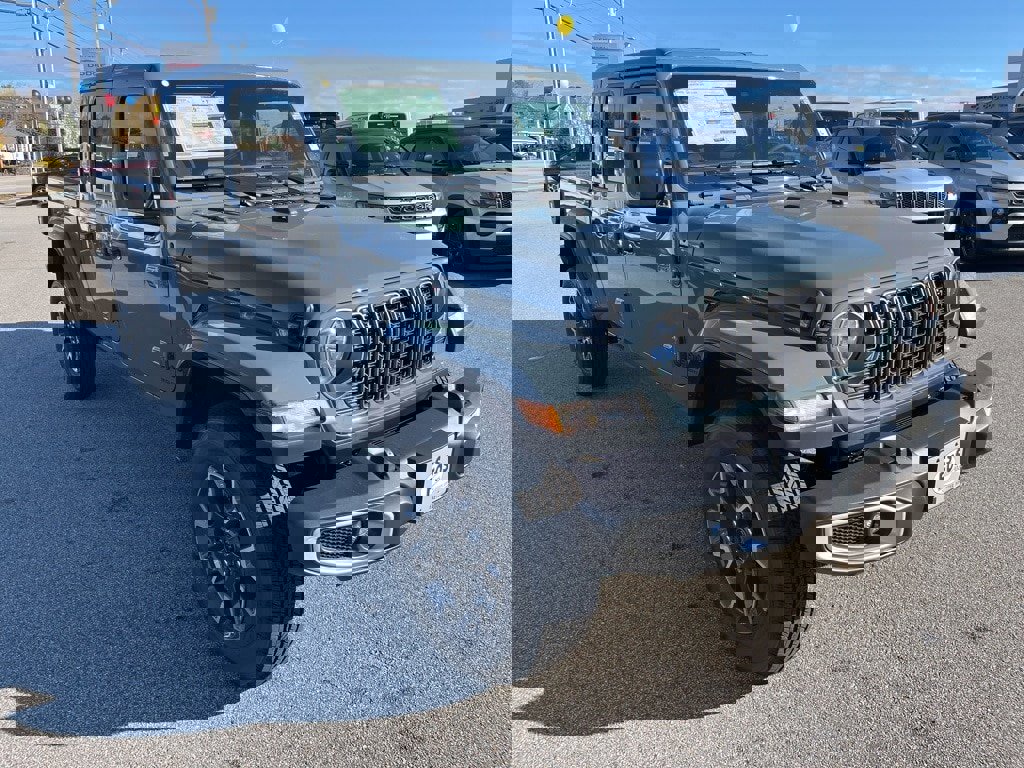 New 2025 Jeep Gladiator Sport