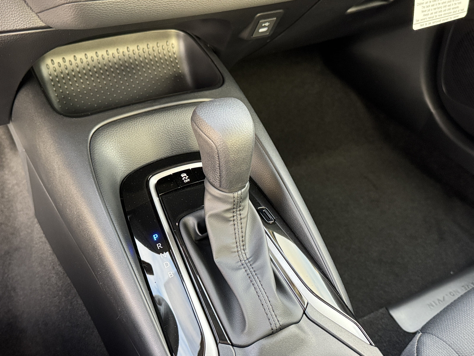 New 2027 Toyota Corolla LE FWD image 19
