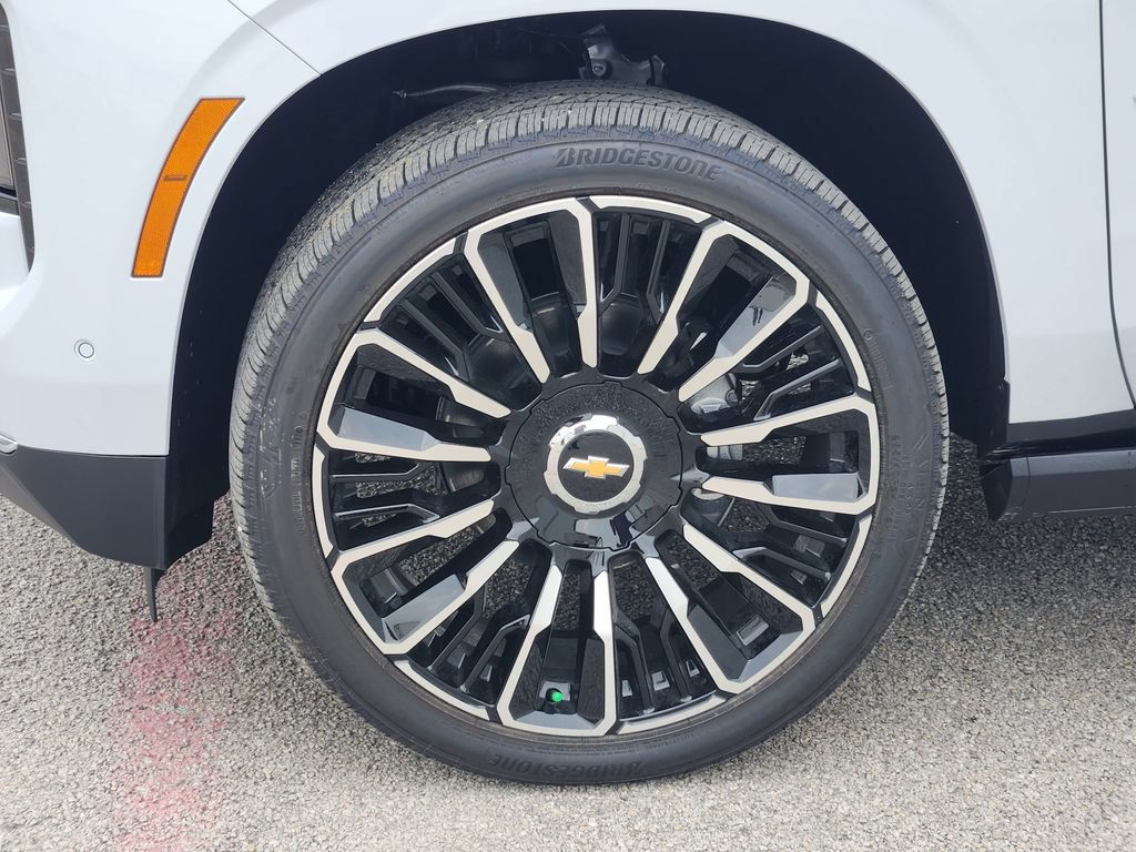 New 2026 Chevrolet Tahoe High Country AWD/4WD image 9