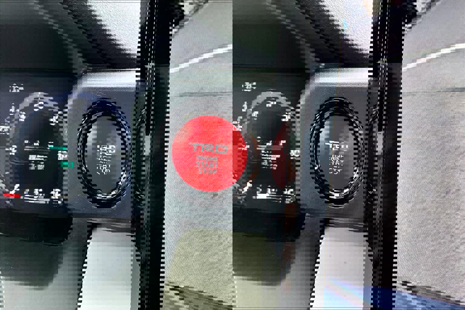 Certified 2024 Toyota Tacoma TRD Off-Road image 33