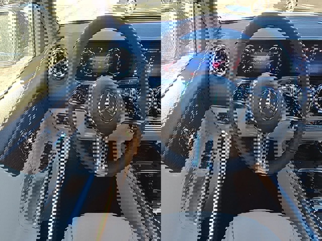 New 2026 Mercedes-Benz GLB 250 4MATIC image 30